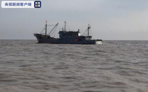 江苏盐城海域一山东籍渔船翻沉 1人获救1人遇难5人失联