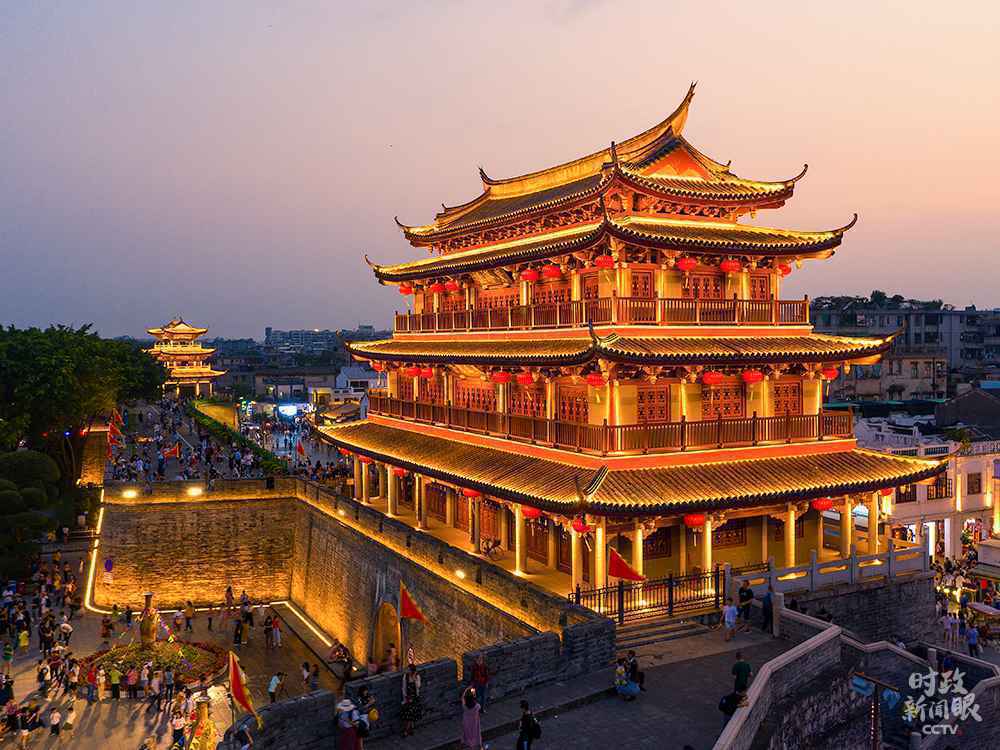 时政新闻眼丨广东之行第一站，习近平为何踏访粤东这座城市