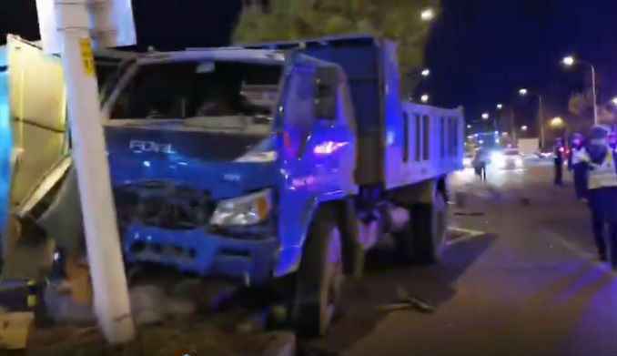 黑龙江佳木斯前进区车祸：4车相撞造成1人死亡