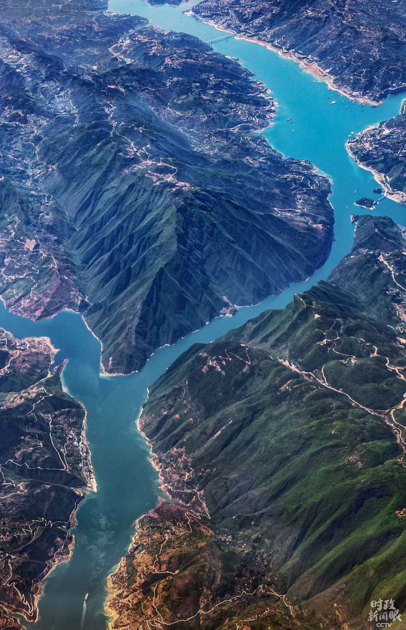 时政新闻眼丨第三次长江经济带发展座谈会，习近平这样擘画长江宏图