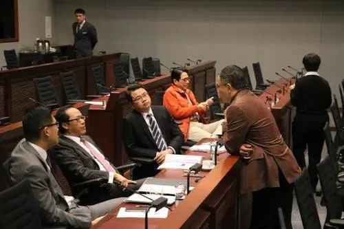 乱港“假好人”梁继昌:当主角的心,做“狗腿”的命