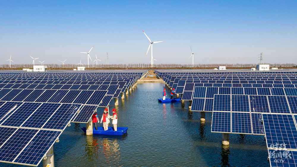 时政新闻眼丨心里更有底了!中央经济工作会议传递这些鲜明信息