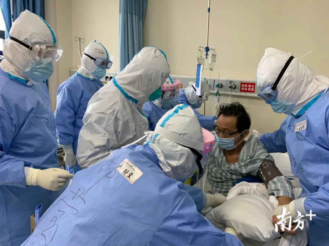 两会观察:乘风破浪勇向前