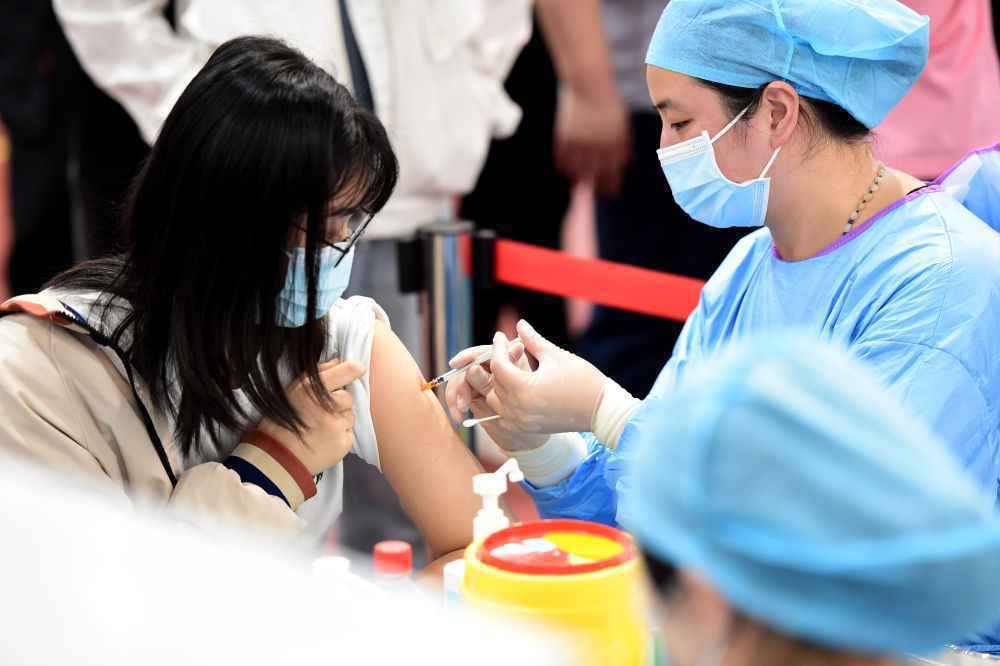 安徽：新冠疫苗接种进校园